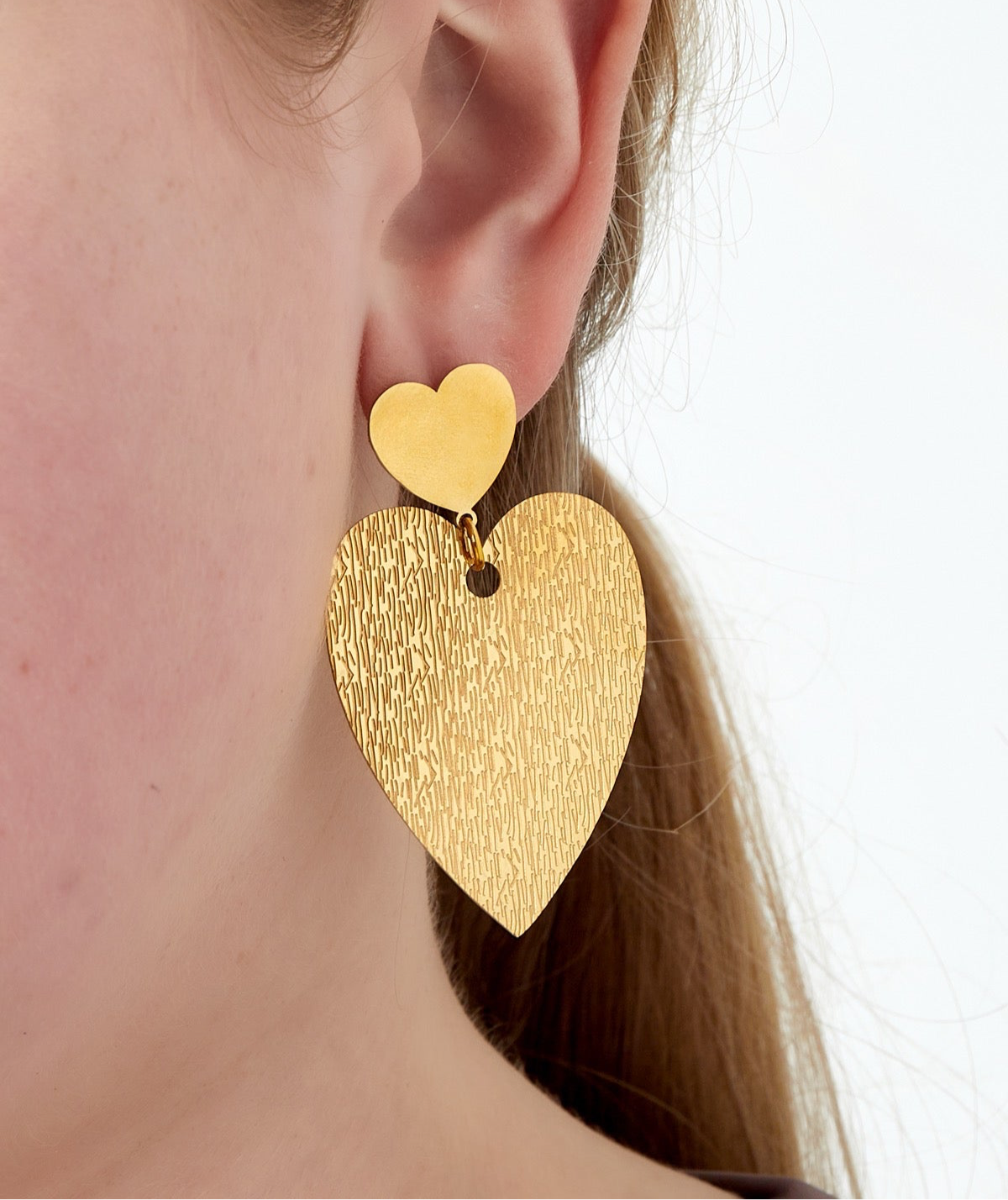 Oorbellen Love is the answer | zilver en goud beschikbaar