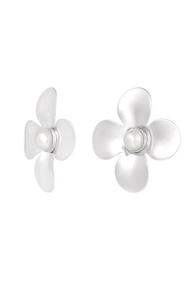 Oorknopjes Pearly flower | goud en zilver beschikbaar