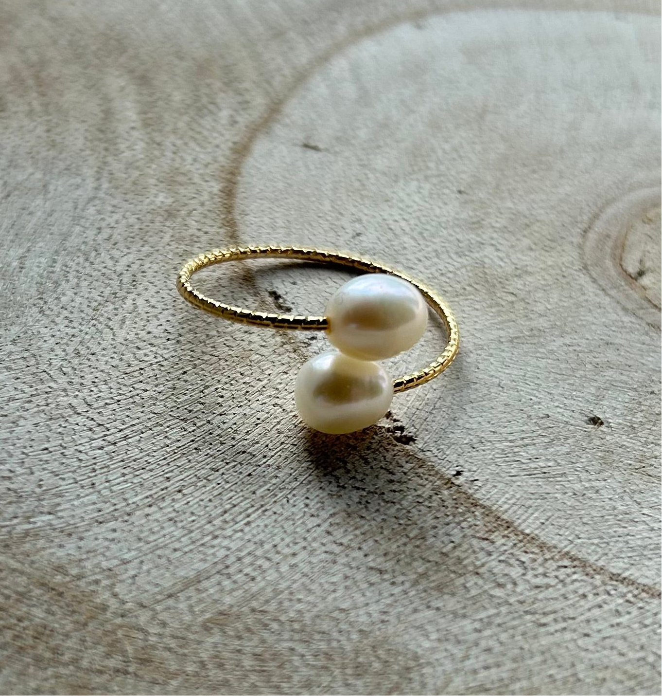 Ring verstelbaar Pearls | wit en roze beschikbaar