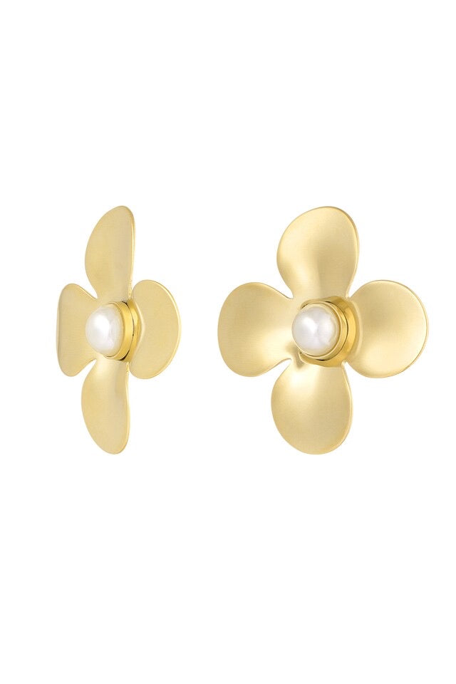 Oorknopjes Pearly flower | goud en zilver beschikbaar